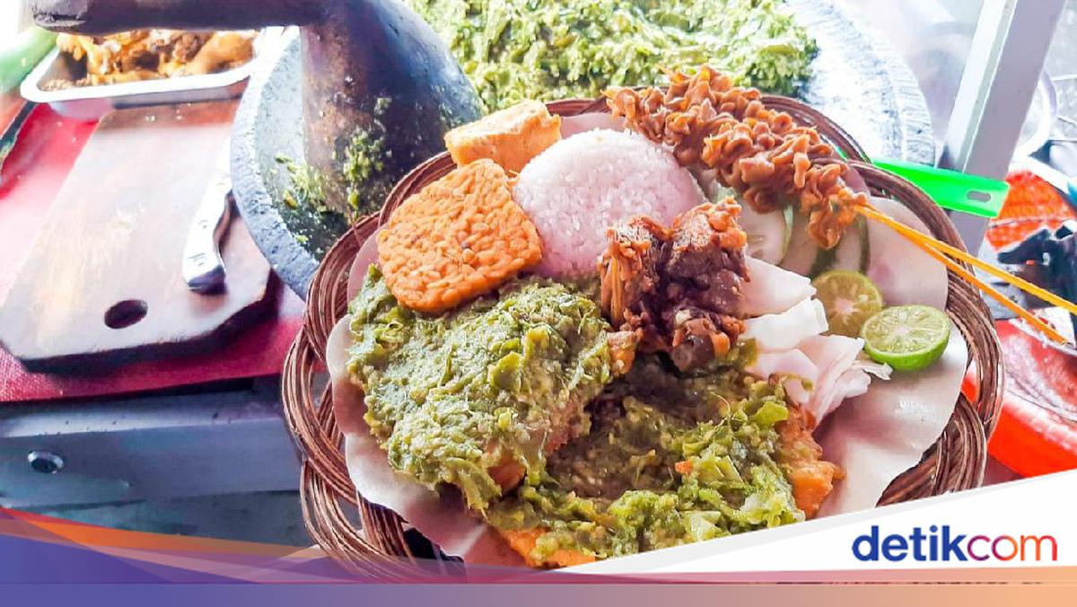 Rasakan Kenikmatan Ayam Penyet ala Warung Fasha di Jantung Cilacap